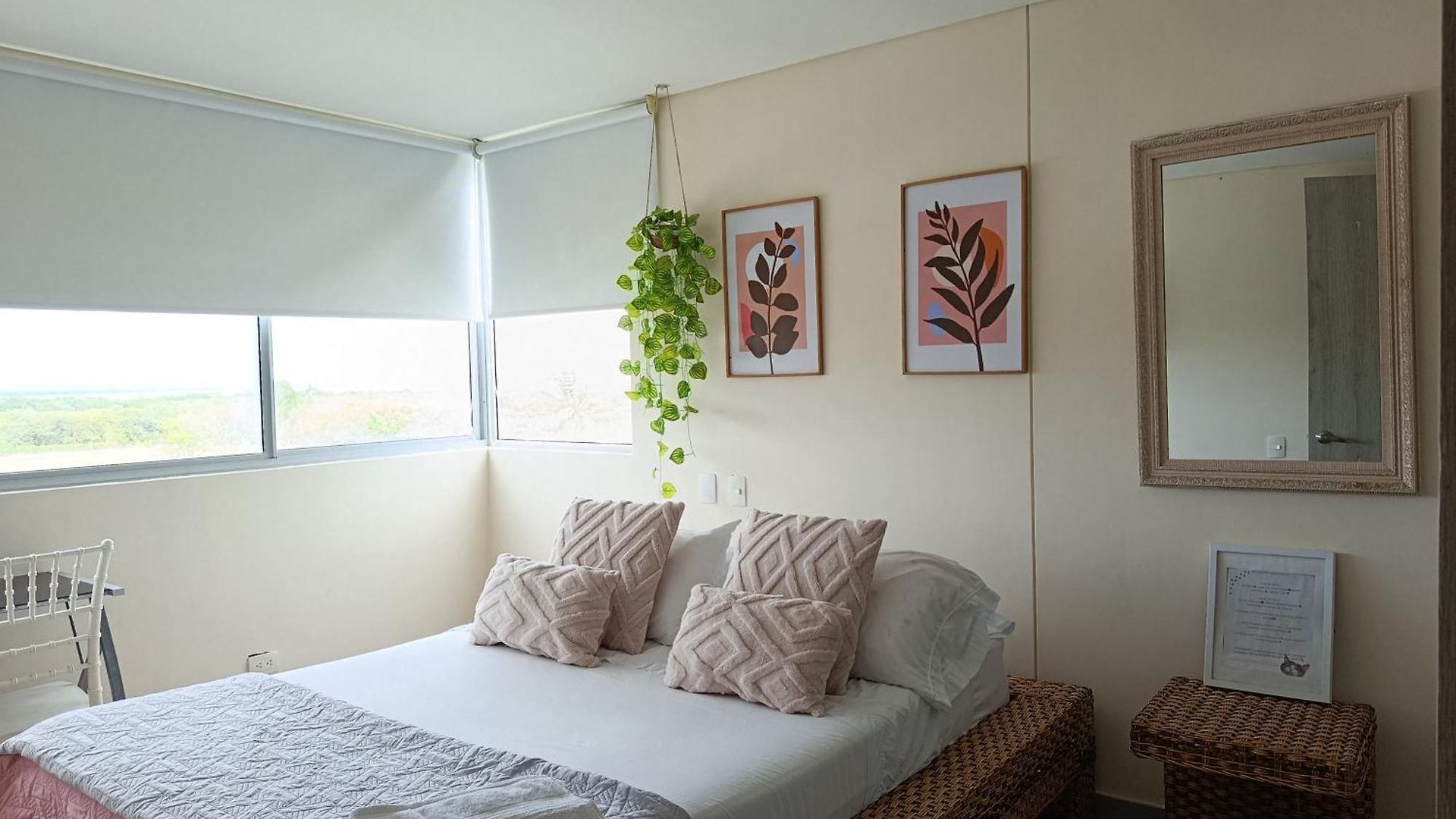 Apartamento 6 Personas Con Balcon Vista Al Mar Desayuno Gratis Y Anfitrion 24