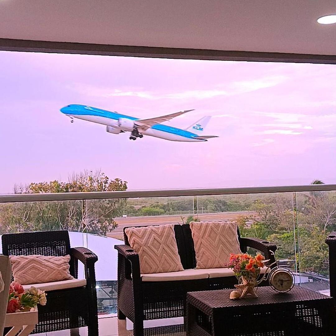 6 Personas Con Balcon Vista Al Mar Desayuno Gratis Y Anfitrion 24 Apartamento *