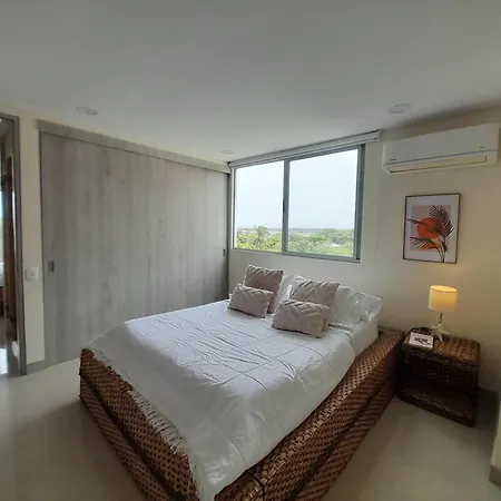 6 Personas Con Balcon Vista Al Mar Desayuno Gratis Y Anfitrion 24 Apartamento
