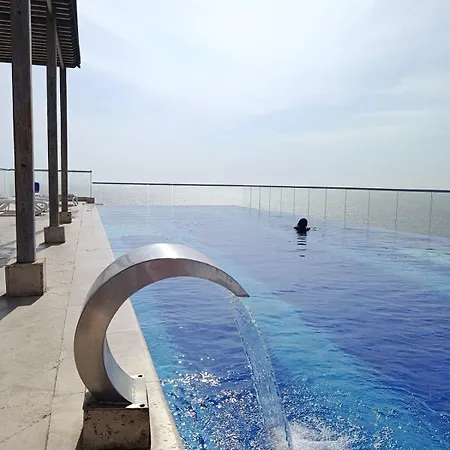 Apartamento 6 Personas Con Balcon Vista Al Mar Desayuno Gratis Y Anfitrion 24 Cartagena