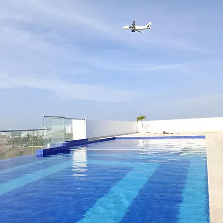 Apartamento 6 Personas Con Balcon Vista Al Mar Desayuno Gratis Y Anfitrion 24 *